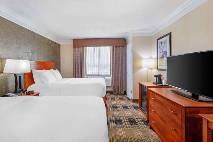 Room 14 of 36