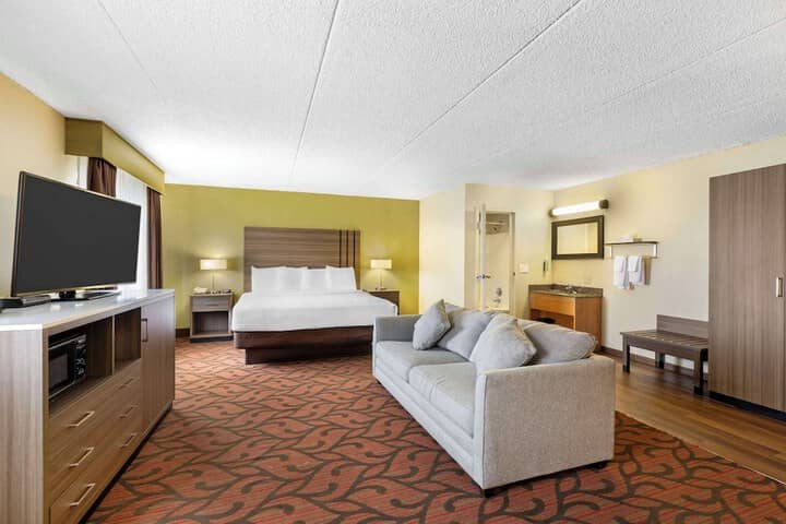Room 16 of 25