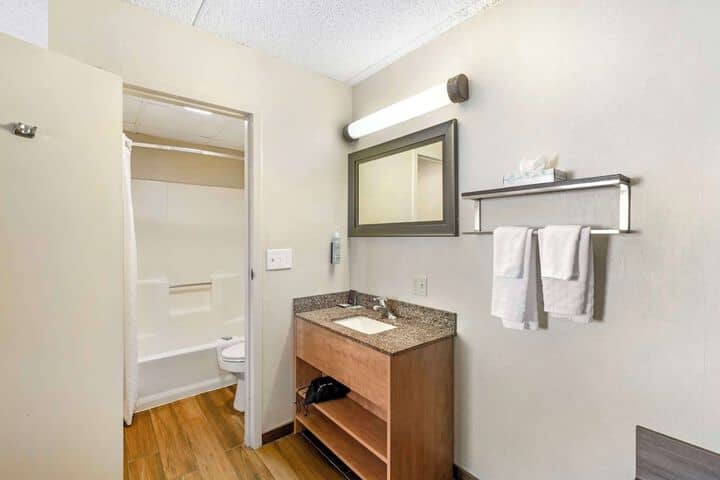 Room 19 of 25